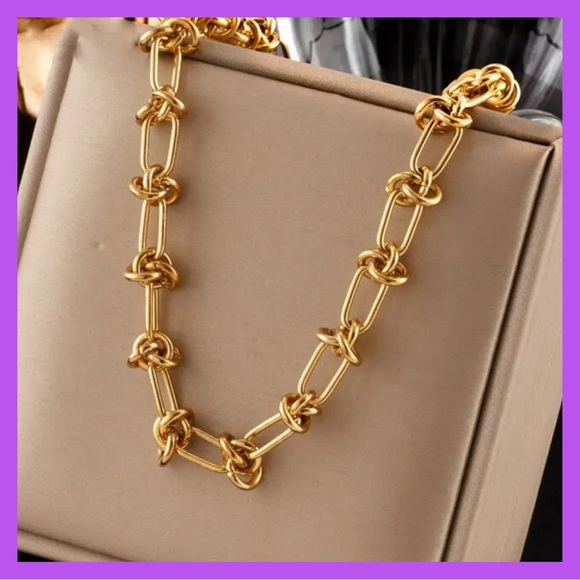 GOLD LINK PAPER CLIP CHOKER NECKLACE-NEW - Picture 3 of 6